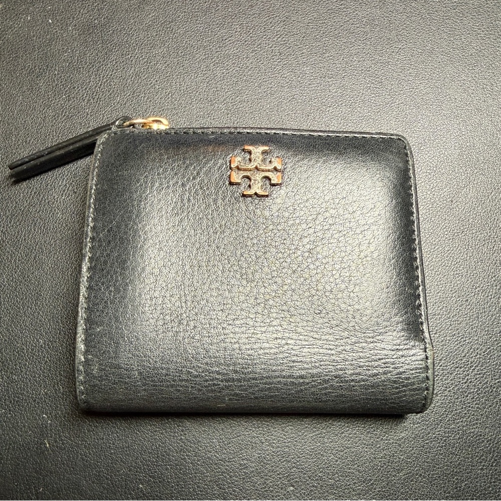 Tory Burch Bifold Women's Wallet Black Leather 4 1/8" x 4"